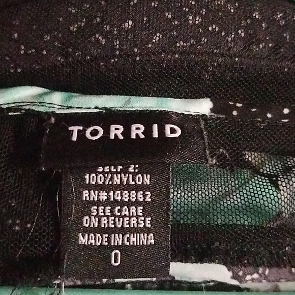 Torrid blouse - Picture 3 of 3